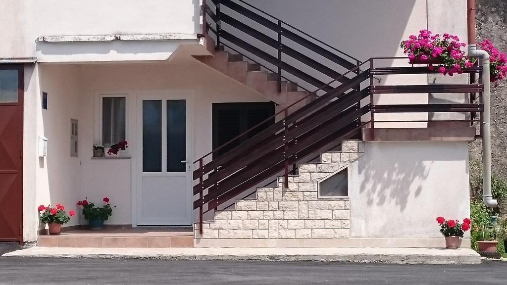 Toncic Apartment
